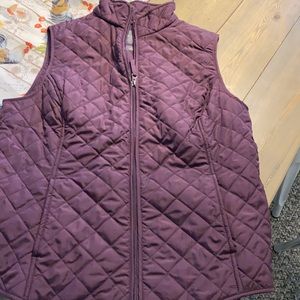 Van huesen  vest size medium no rips or tears gently worn